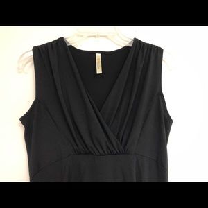 Old Navy jersey knit maternity black dress